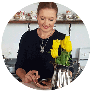 CONTACT 1 Contact Irina Nikitina Modern Fifty TV Pinterest Mnanager Vertual Assistant Pinterest VA