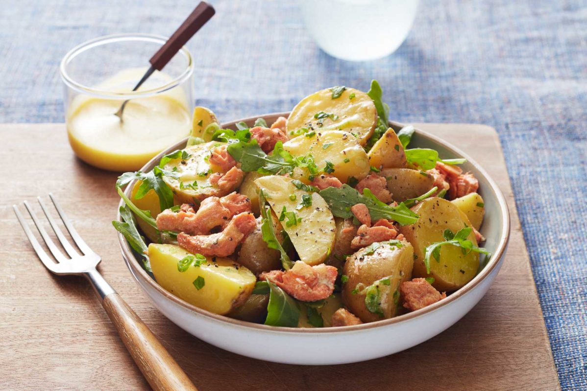 10+ Healthy & Quick Summer Dinners | low FODMAP diet 25 Warm Salmon and Potato Salad