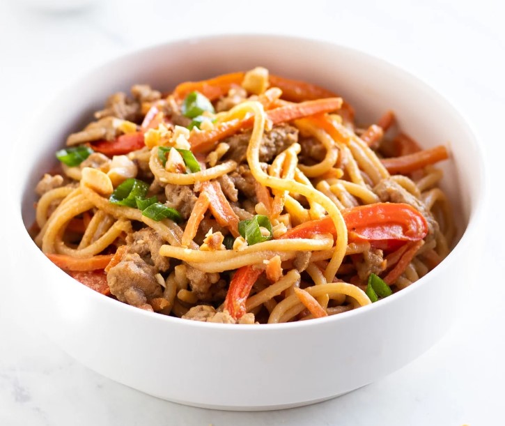 10+ Healthy & Quick Summer Dinners | low FODMAP diet 27 Cold Peanut Noodles