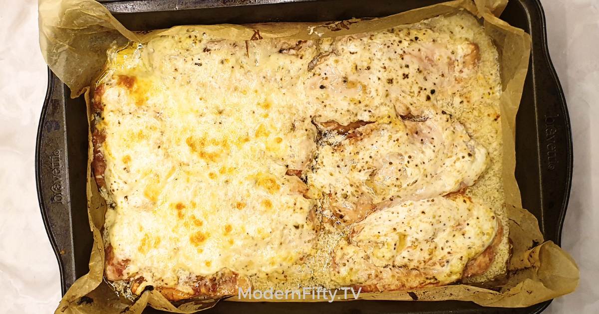 Keto Baked Chicken Breast and Cheese (low-carb meal prep) 10 Photo of Keto baked chicken and cheese low-carb recipe in a backing pan