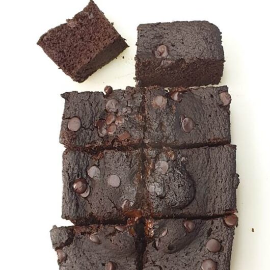 Easy 5 Minutes Low-carb Microwave Chocolate Apple Brownie – No Sugar, No Flour Needed!