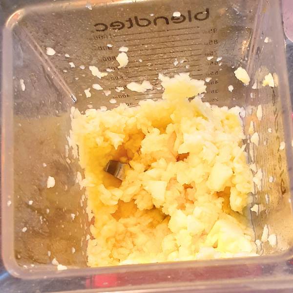 Easy 5 Minutes Low-carb Microwave Chocolate Apple Brownie – No Sugar, No Flour Needed! 2
