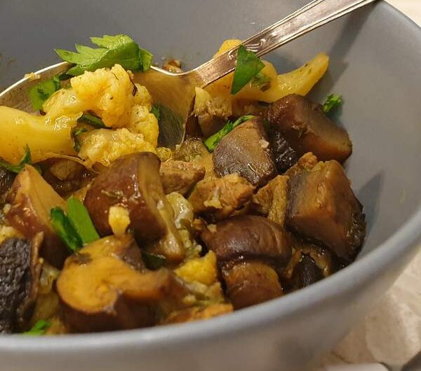 Slow Cooker Beef Stew With Mushrooms And Cauliflower | Low-Carb 2 Slow Cooker Beef Stew With Mushrooms And Cauliflower | Low-Carb