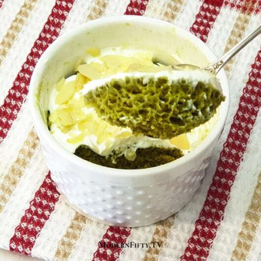 Easy 1-Minute Matcha Mug Cake (Keto, Paleo, Low-carb, Gluten-free)